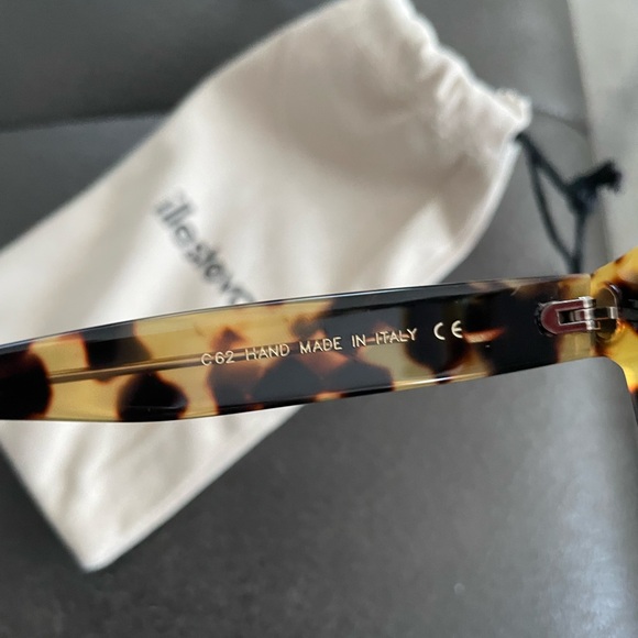 Illesteva Tortoise Frame Sunglasses with Blue Lenses - perfect condition! - Picture 4 of 4